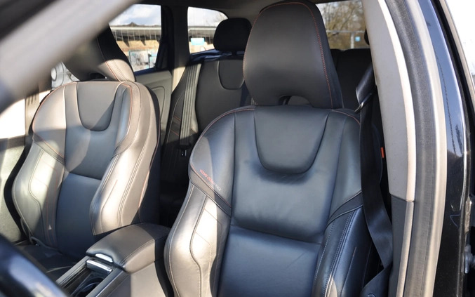Volvo XC 60 cena 58999 przebieg: 195000, rok produkcji 2015 z Władysławowo małe 781